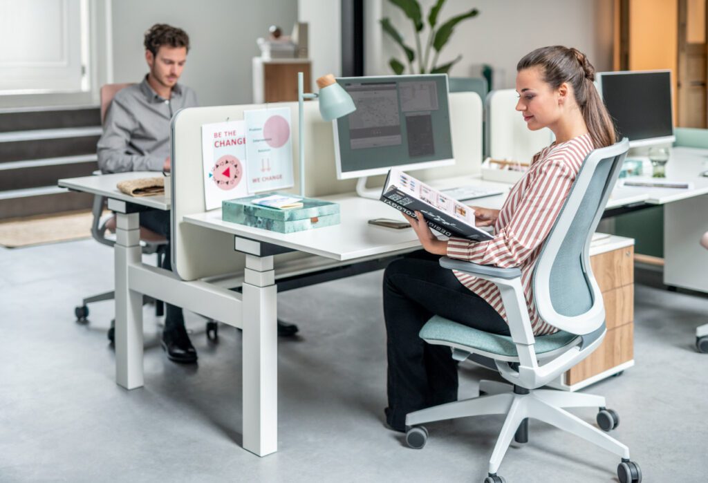 groep uitrusting zout Doe de test: hoe ergonomisch is jouw kantoor? - Buro Modern